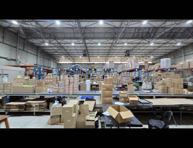 1,600M² WAREHOUSE TO LET IN SPARTAN